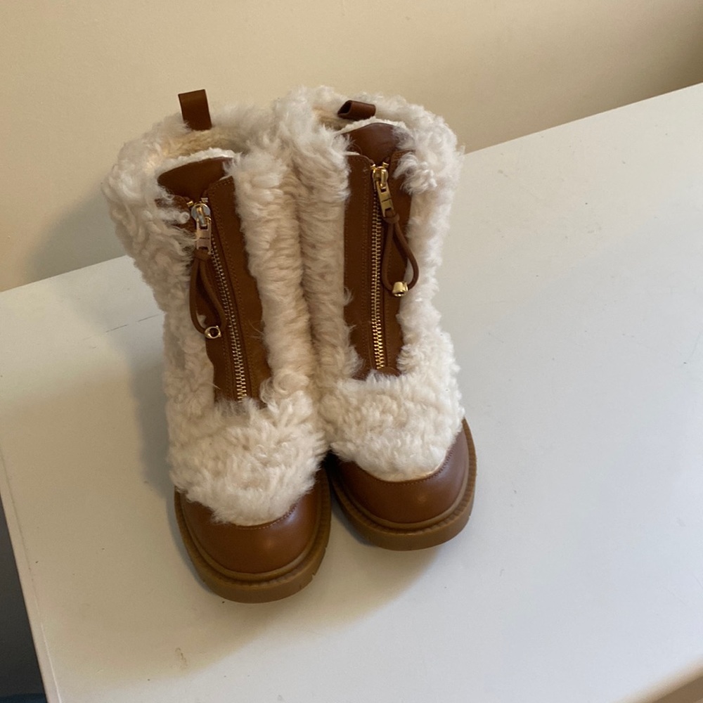 Coach boots